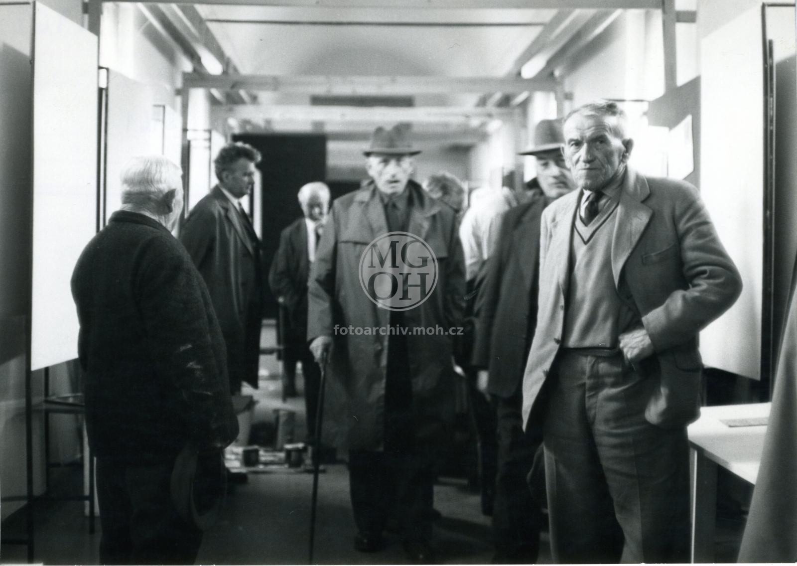 Fotografie - Výstava K. Poláček v Poláčkově síni na zámku 
Osoba: Karel Poláček [spisovatel; 1892-1945]