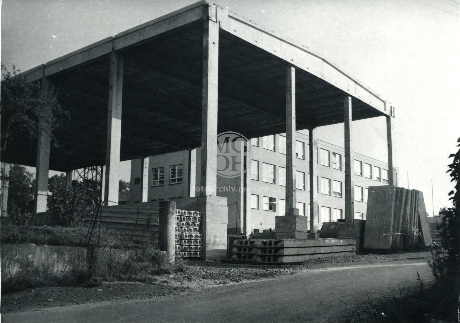 Fotografie - Stavba prům. školy