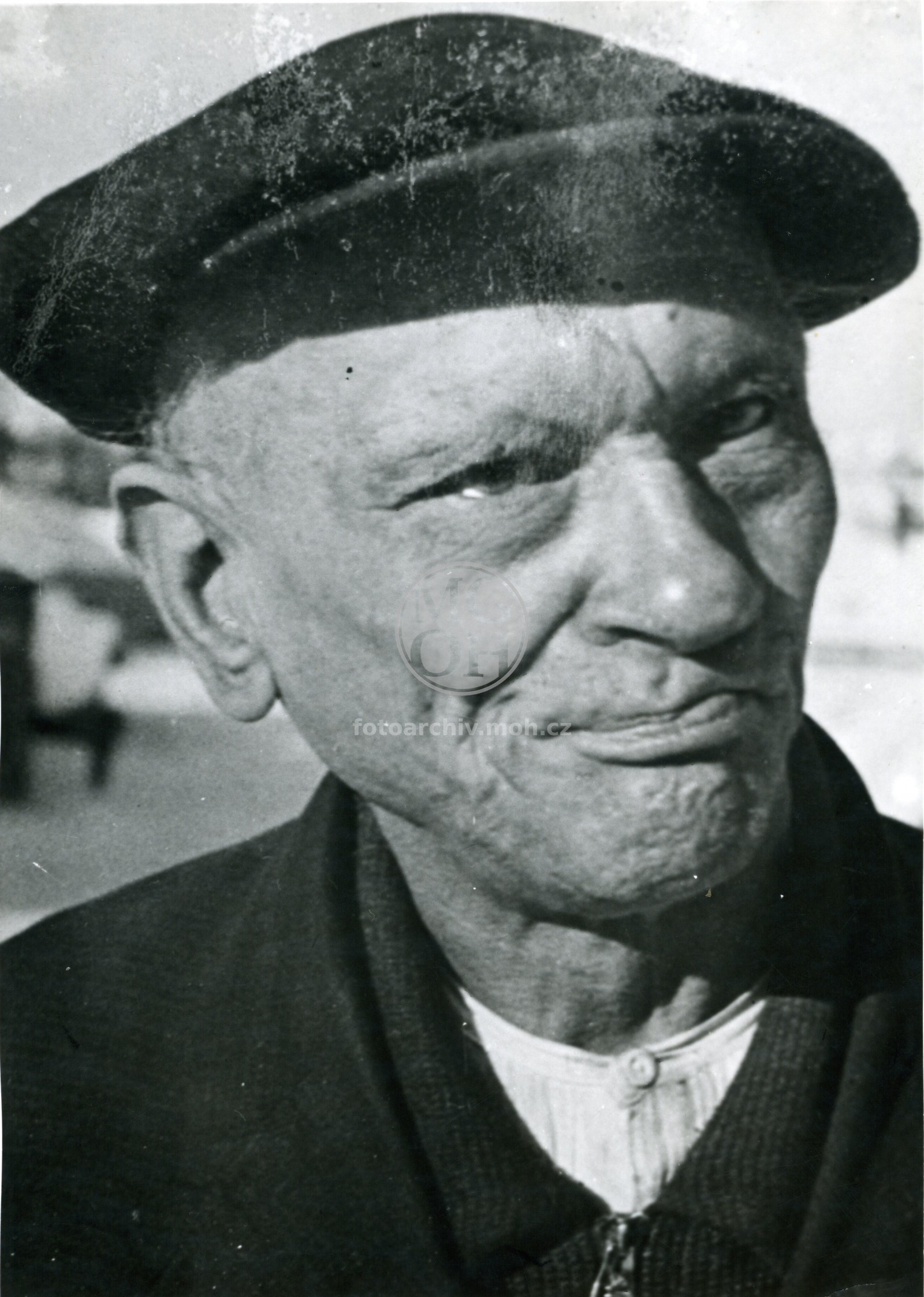 Fotografie - Lid. řezbář, +1950 v Albrechticích
Osoba: Štichauer Ladislav