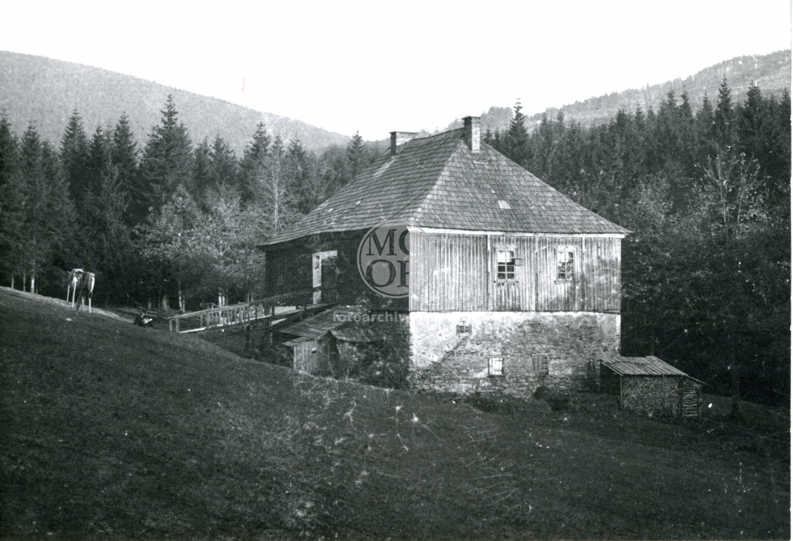 Fotografie - Panský dům u sklárny