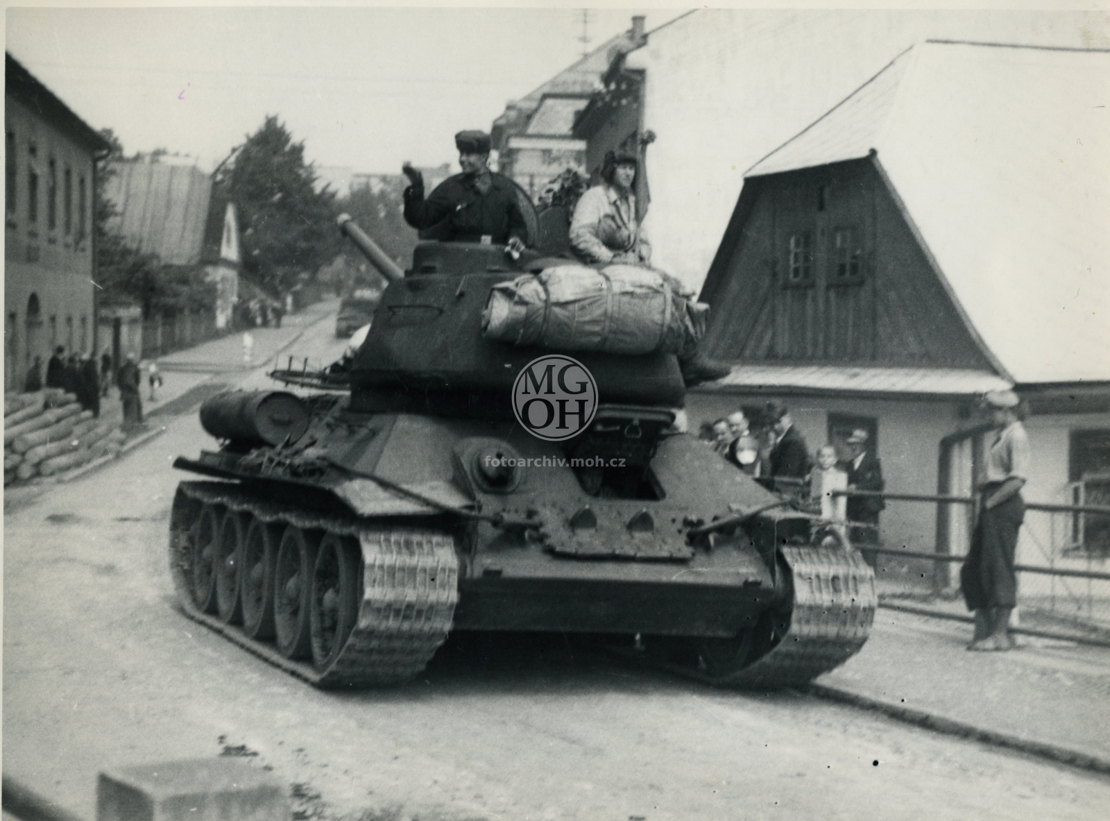 Fotografie - Rudá armáda - tanky