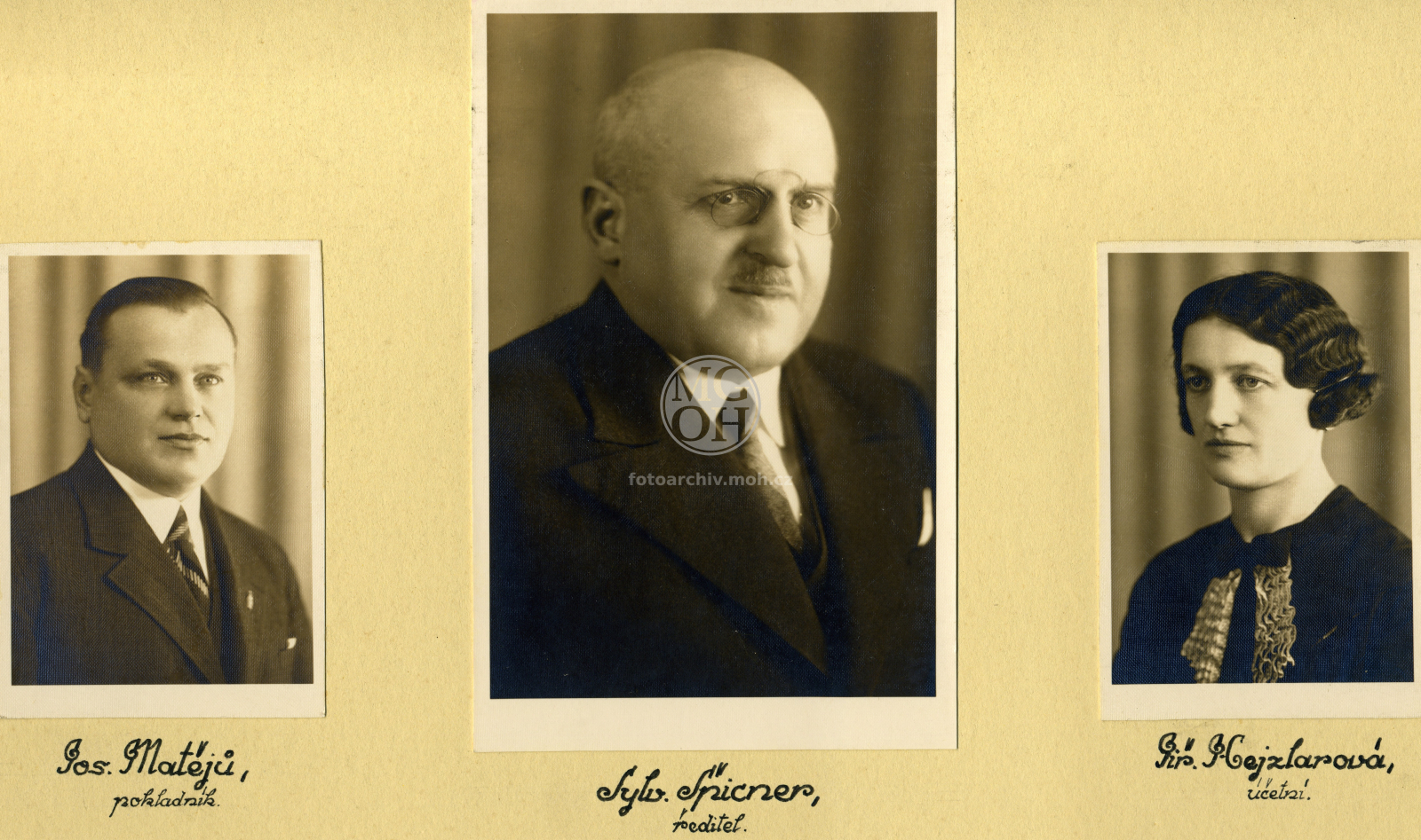 Fotografie - Zaměstnanci Spořitelny, tabla