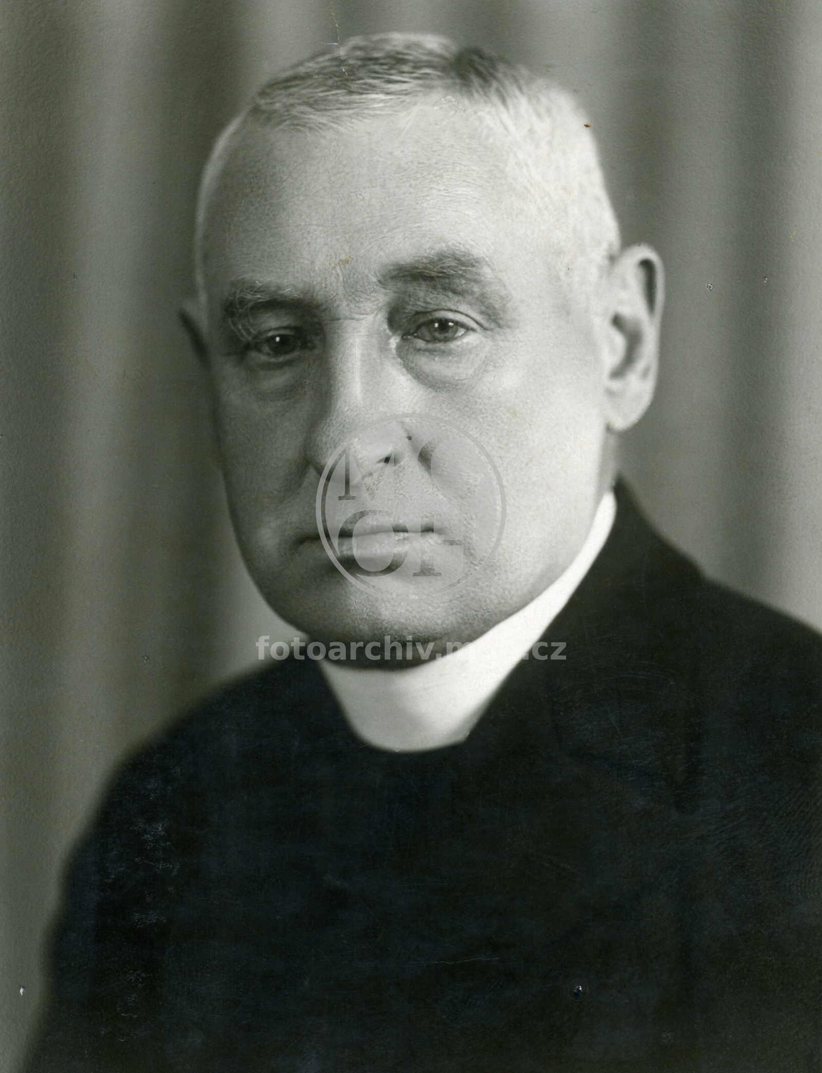 Fotografie - Profesor na Pelclově reál. gym.
Osoba: Novotný Ludvík, Msgr.