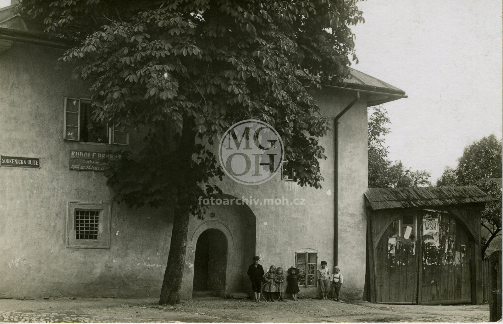 Fotografie - Dům čp. 212, u Jarošů v Soukenické ul.- zbořen, dnes Trávník I.