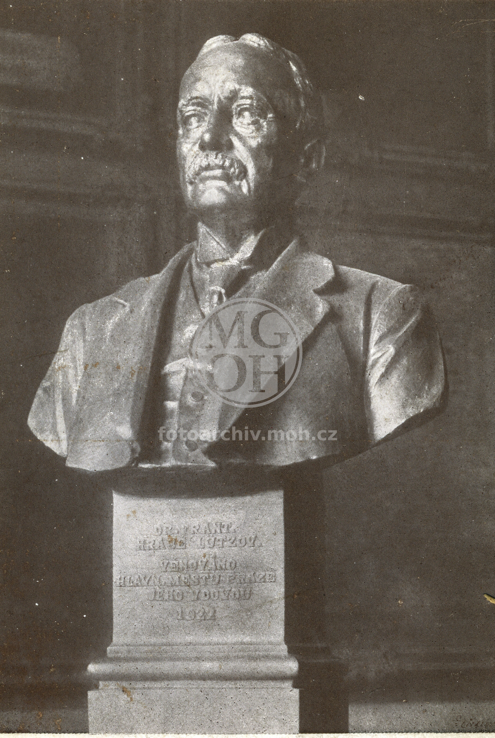 Fotografie - Hrabě František Lützow
Osoba: PhDr. František Lützow [diplomat, historik, spisovatel]