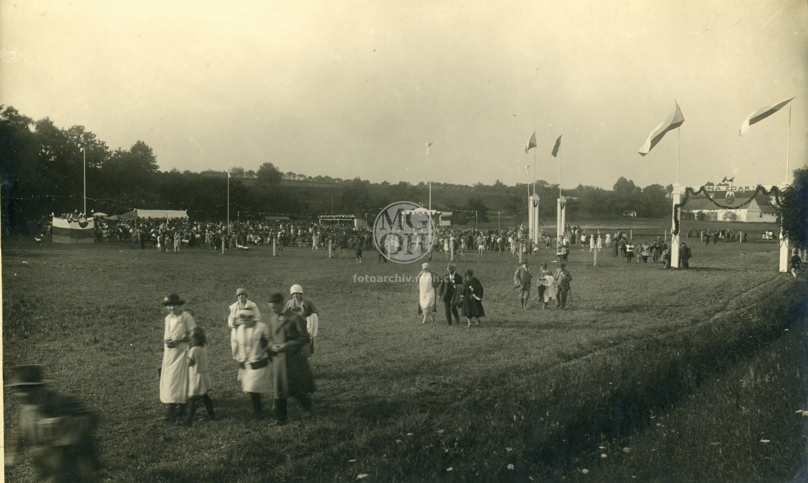 Fotografie - Cvičení Sokola na cvičišti u nádraží