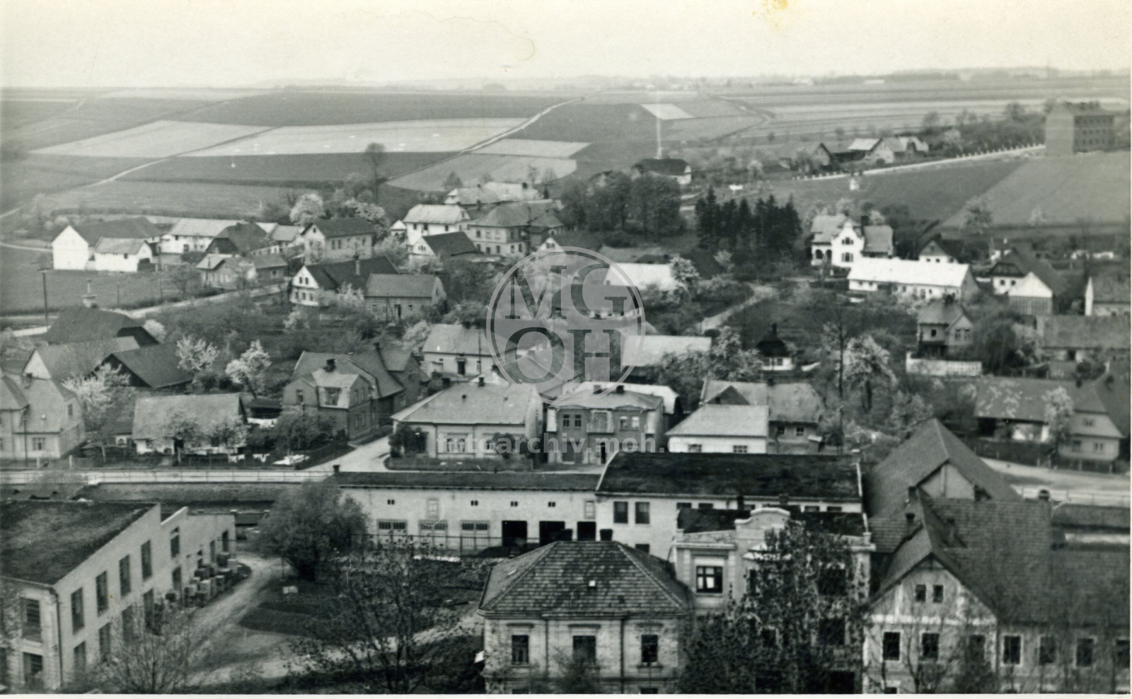 Fotografie - Pohled na Nové domy  z věže kostela