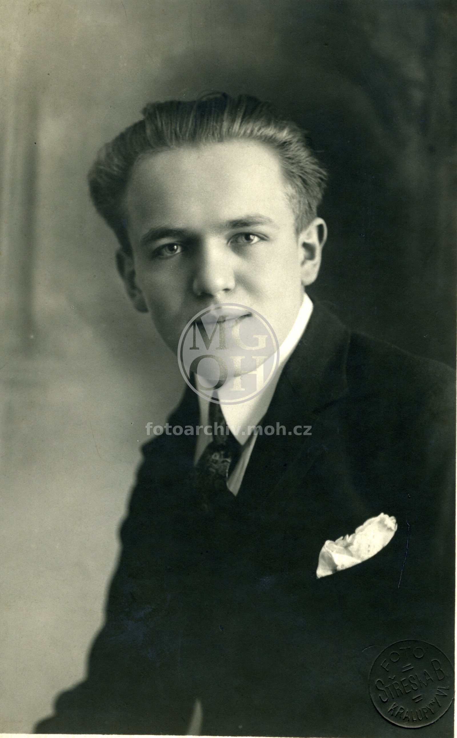 Fotografie - Josef Hurdálek, desátník francouzské cizinecké legie (* 4.1.1908 ve Vamberku, + 8.9.1939 v Těnkinu v Indočíně)