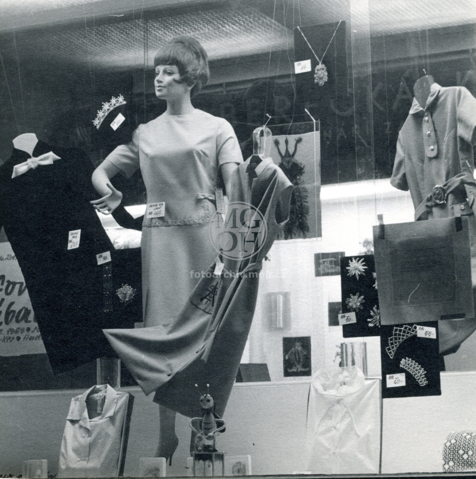 Fotografie - Výloha družstva VKV