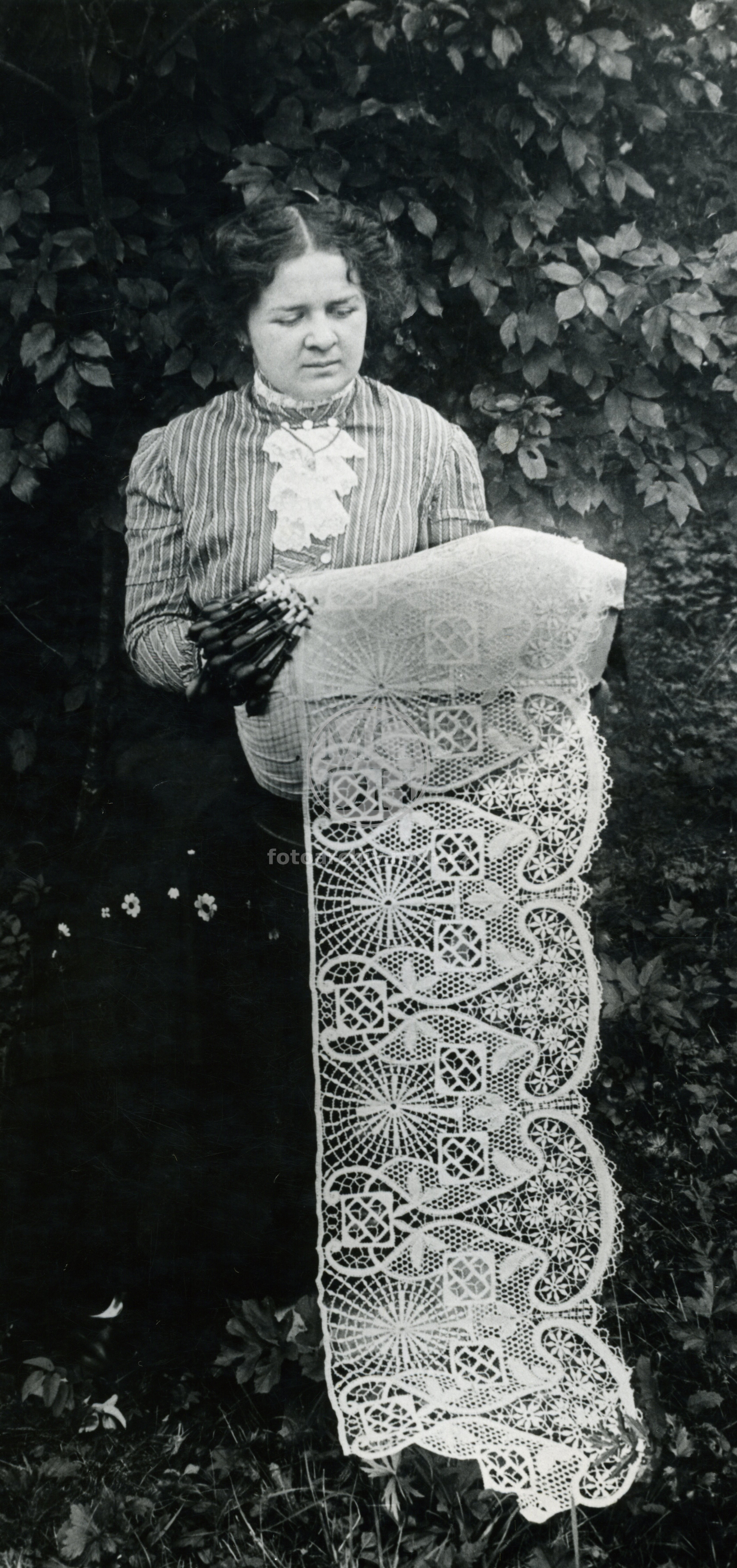 Fotografie - Krajkářka s poduškou (herdule)