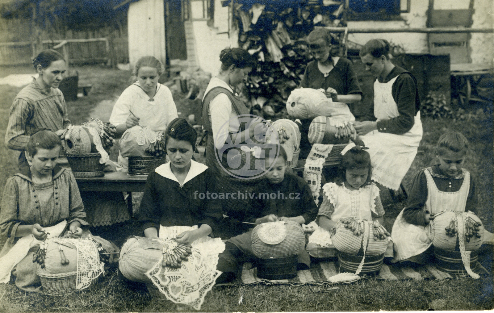 Fotografie - Krajkářky na Drahách