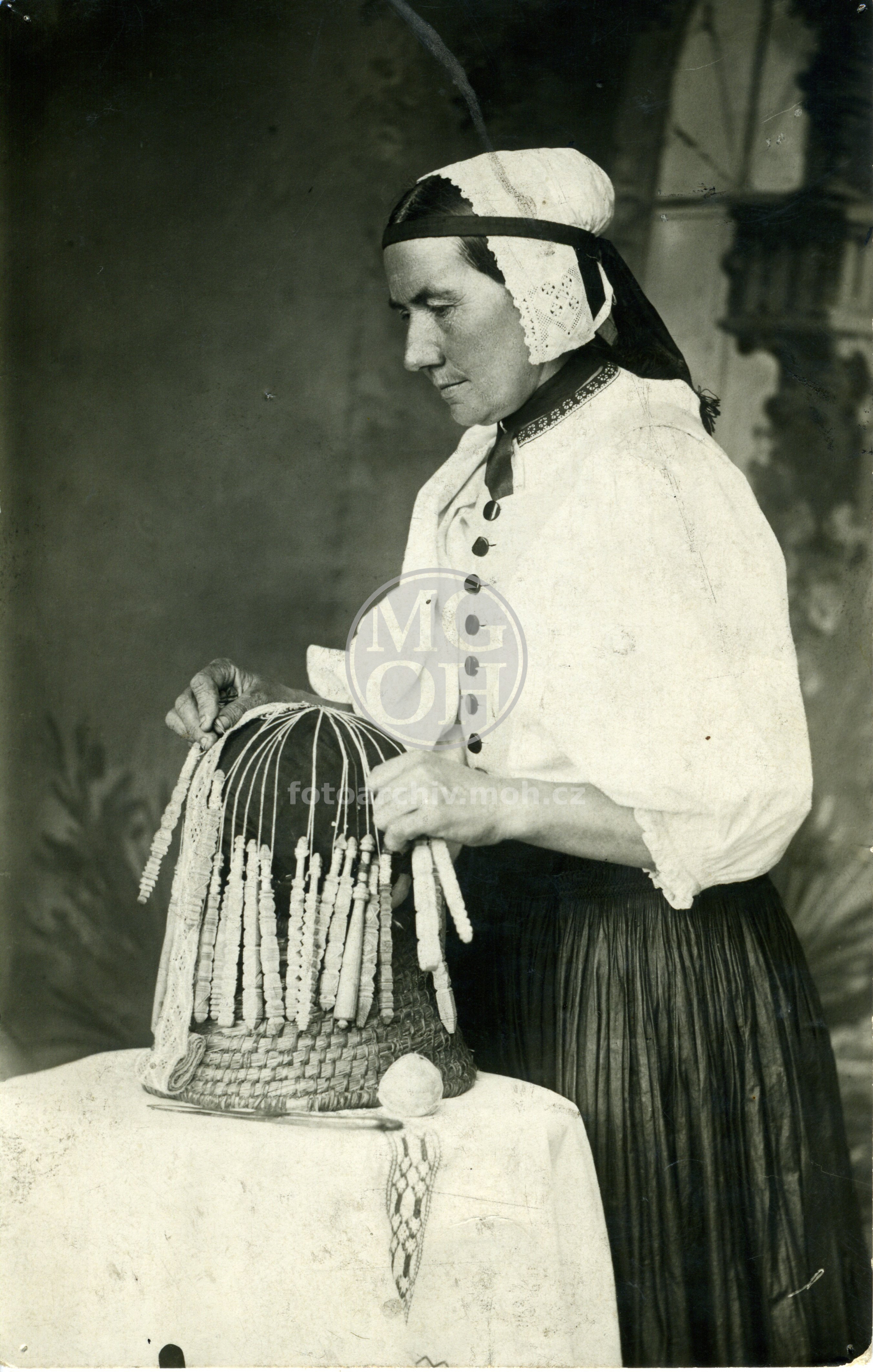 Fotografie - Slovenská krajkářka