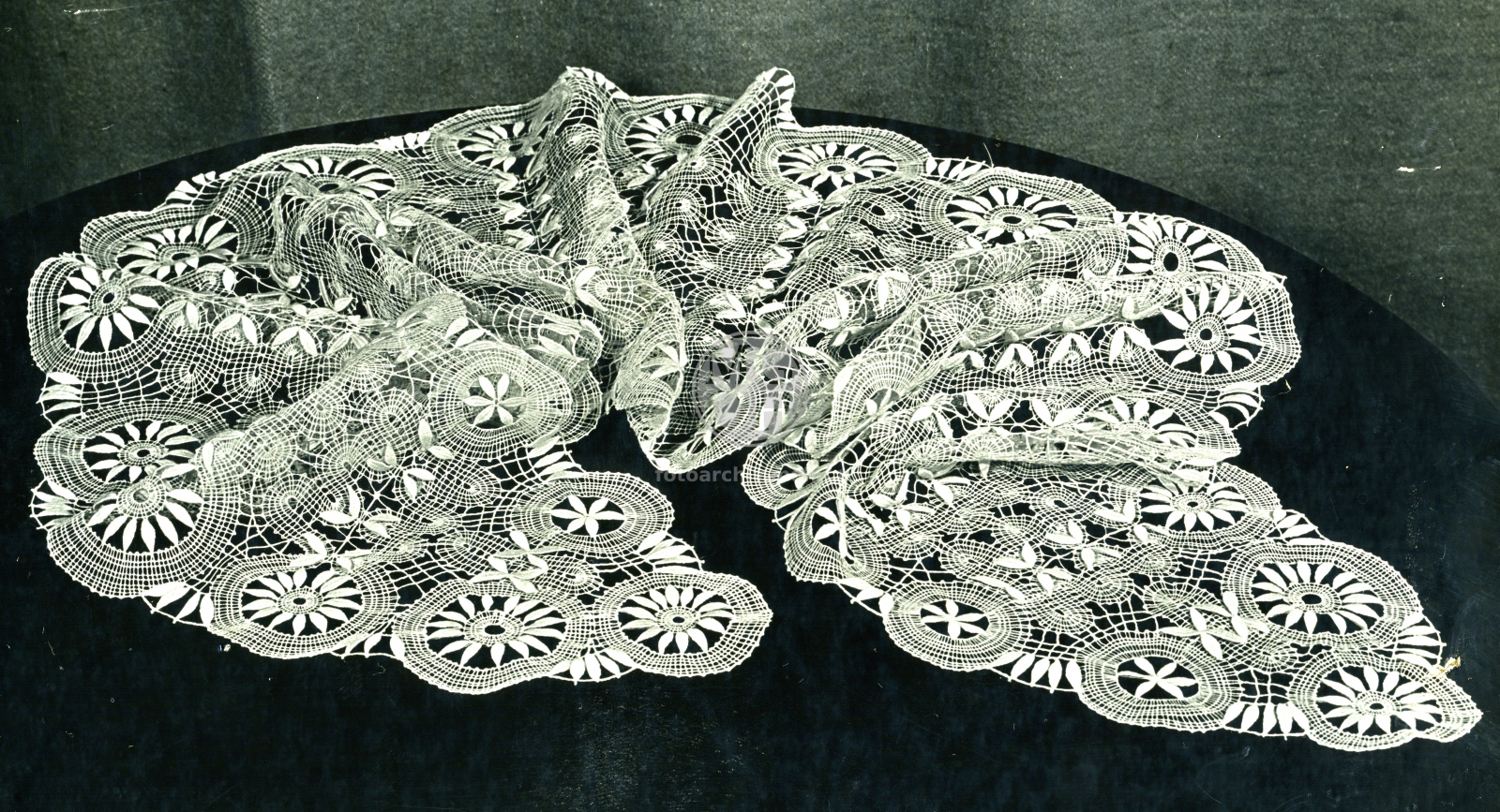 Fotografie - Krajkový límec