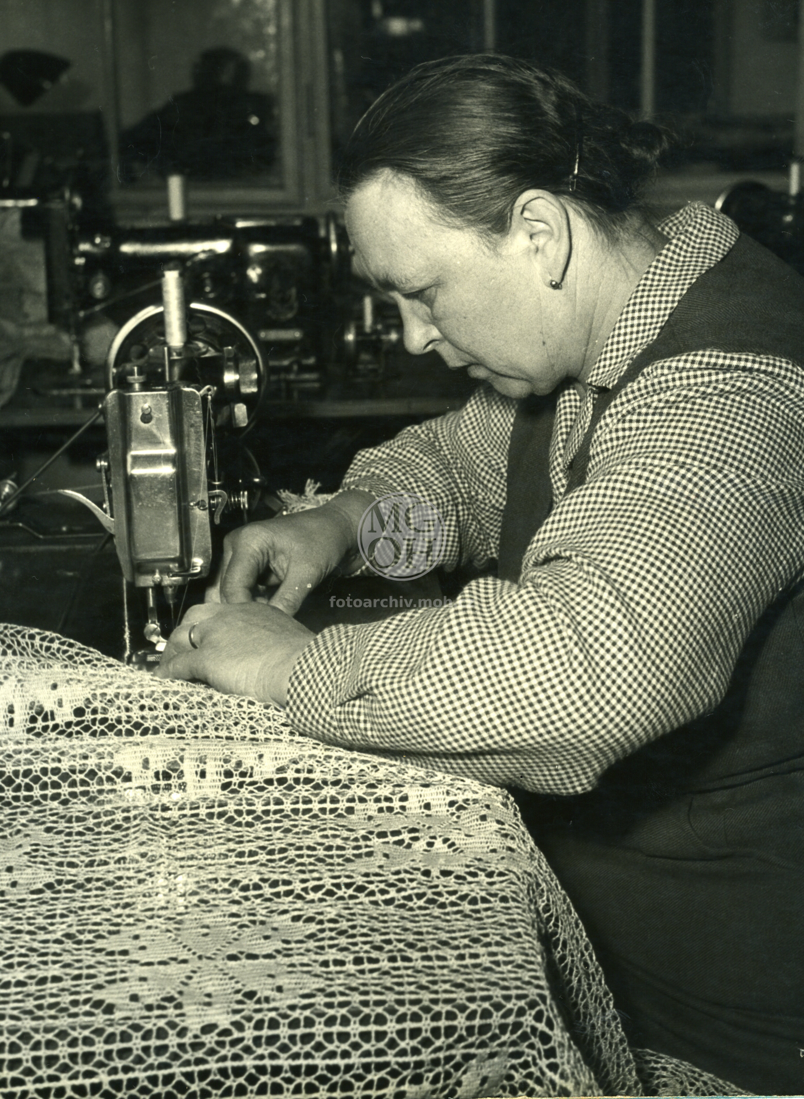 Fotografie - Osoba: Pírová při práci