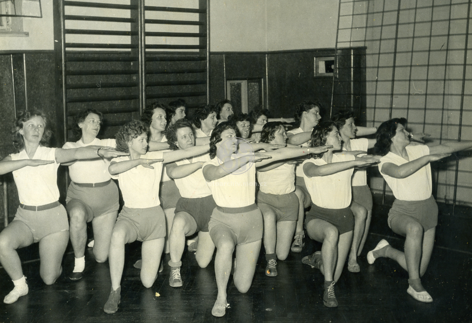 Fotografie - Nácvik žen v Baníku na Spartakiádu