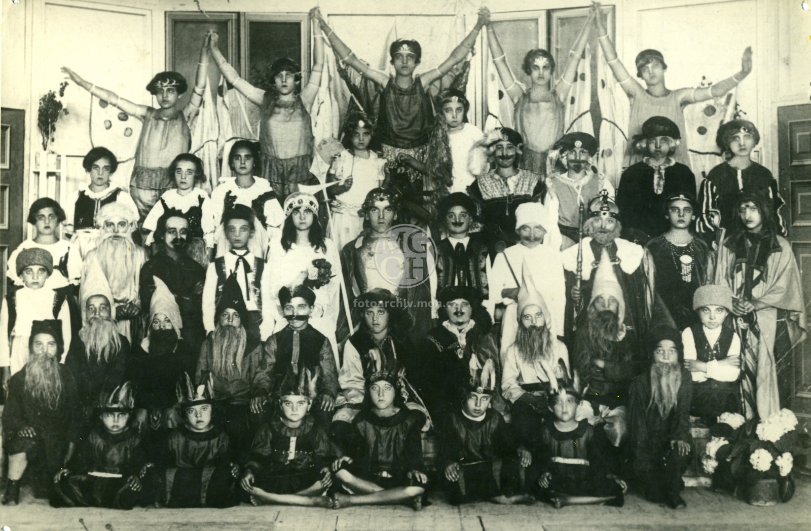 Fotografie - Pohádkové hry dětí DTJ