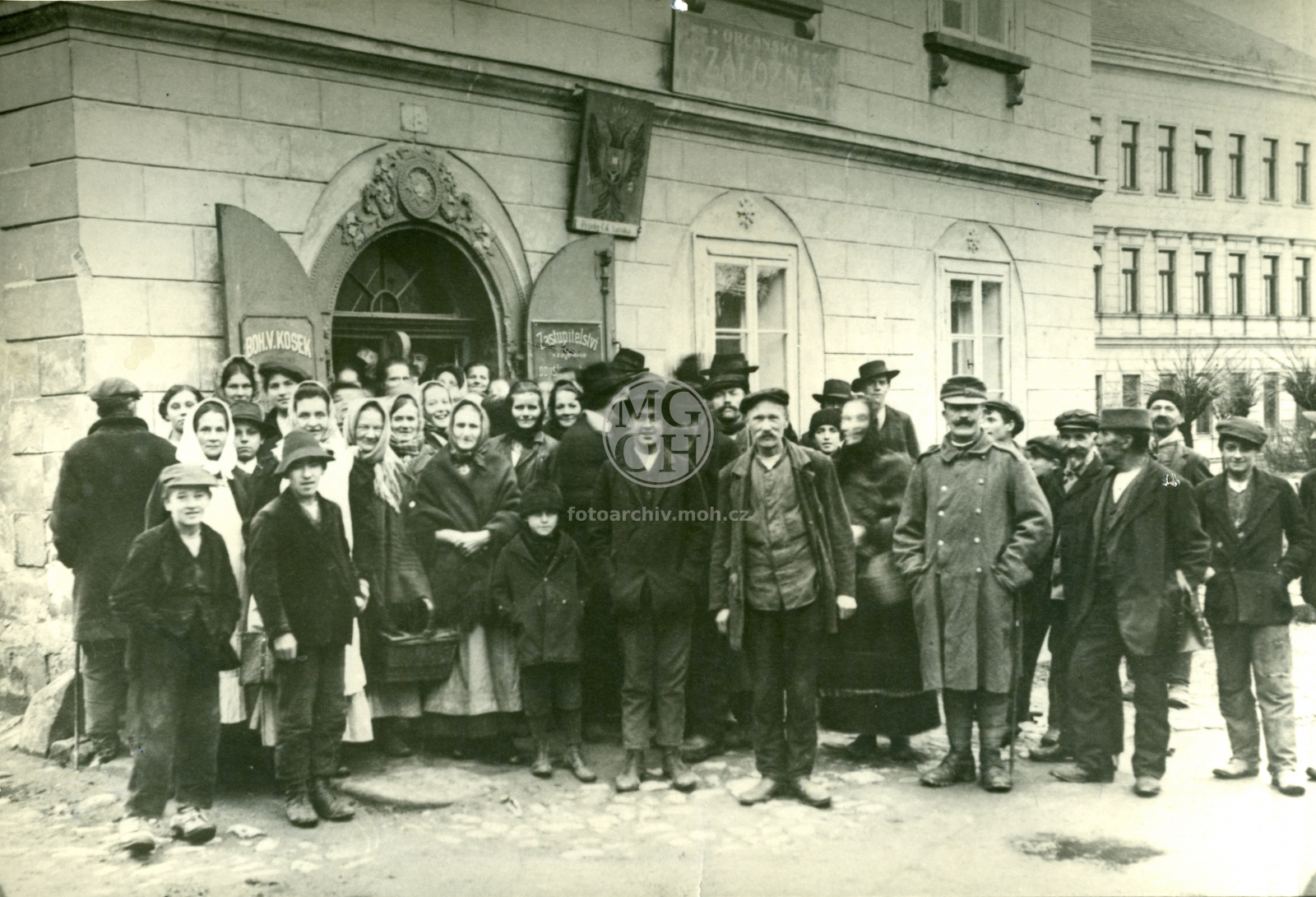 Fotografie - Fronta na tabák
