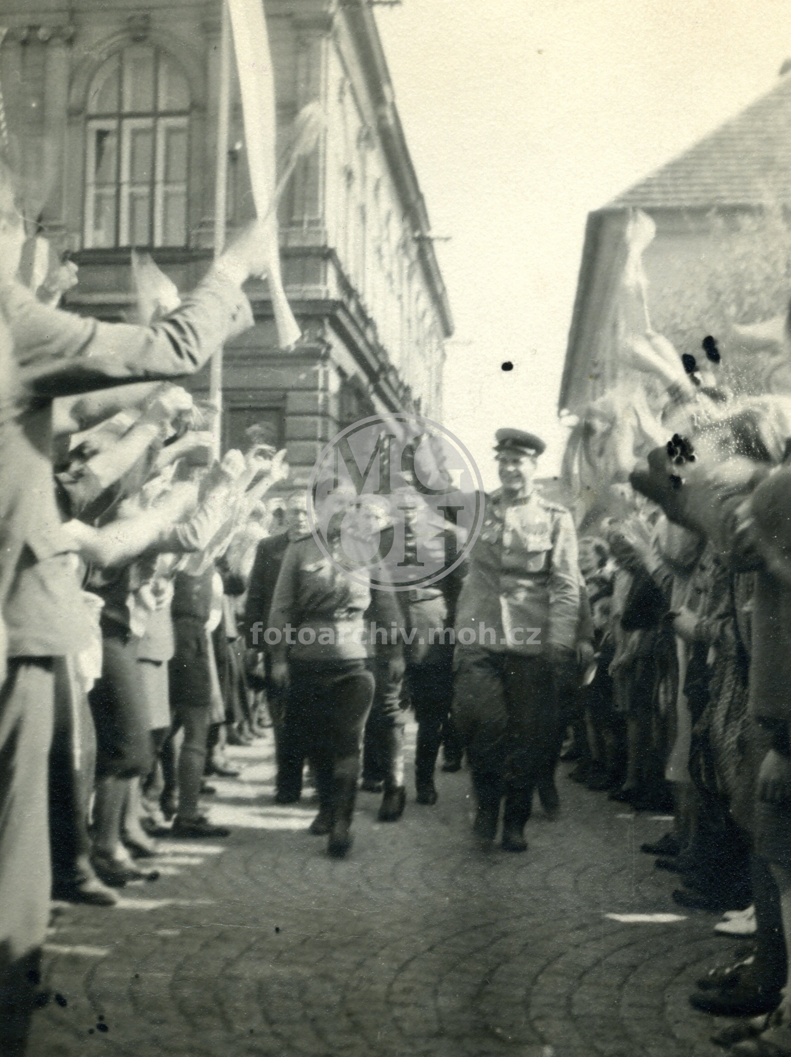 Fotografie - Příjezd Rudé armády
