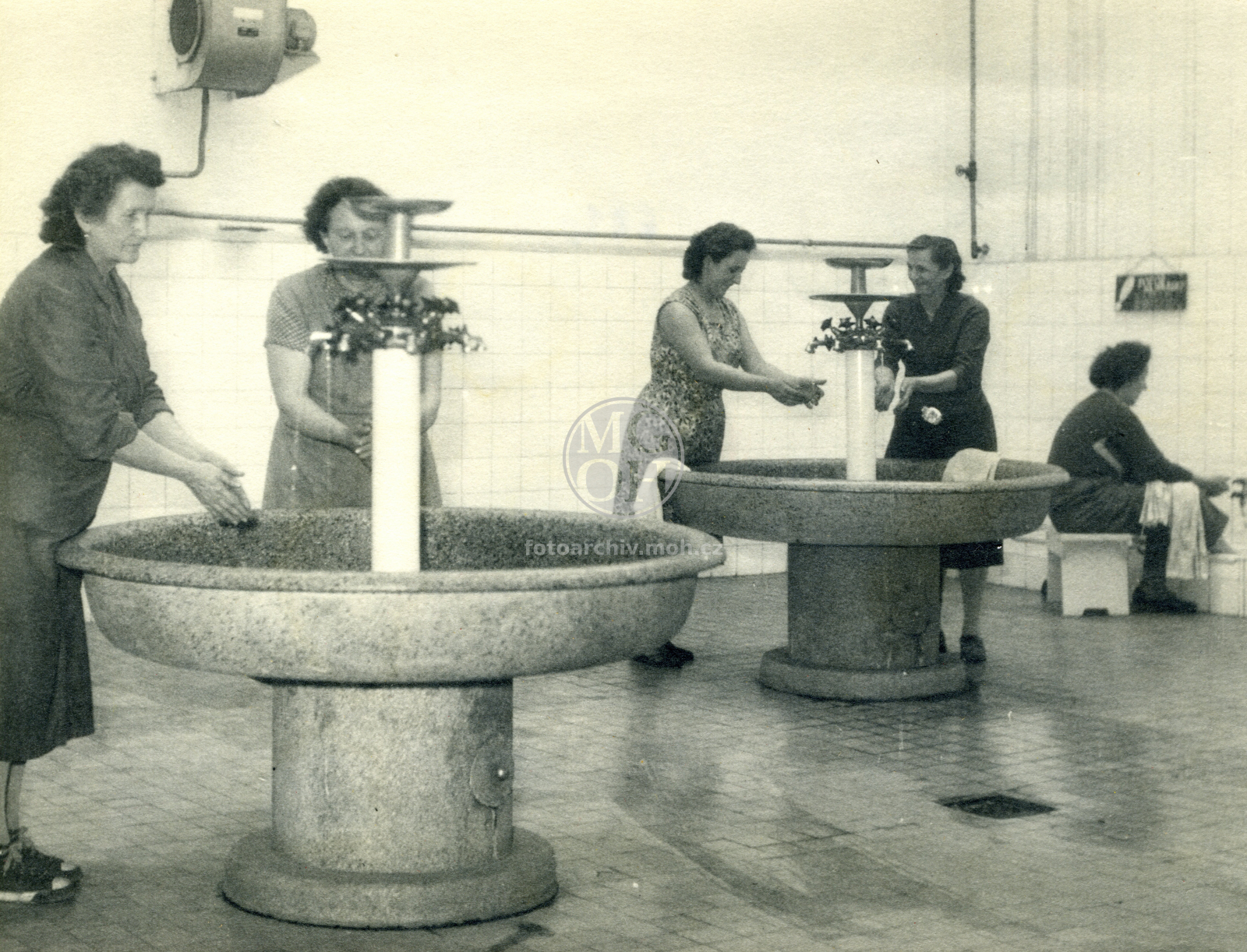 Fotografie - Umývárny žen v ŽAZ