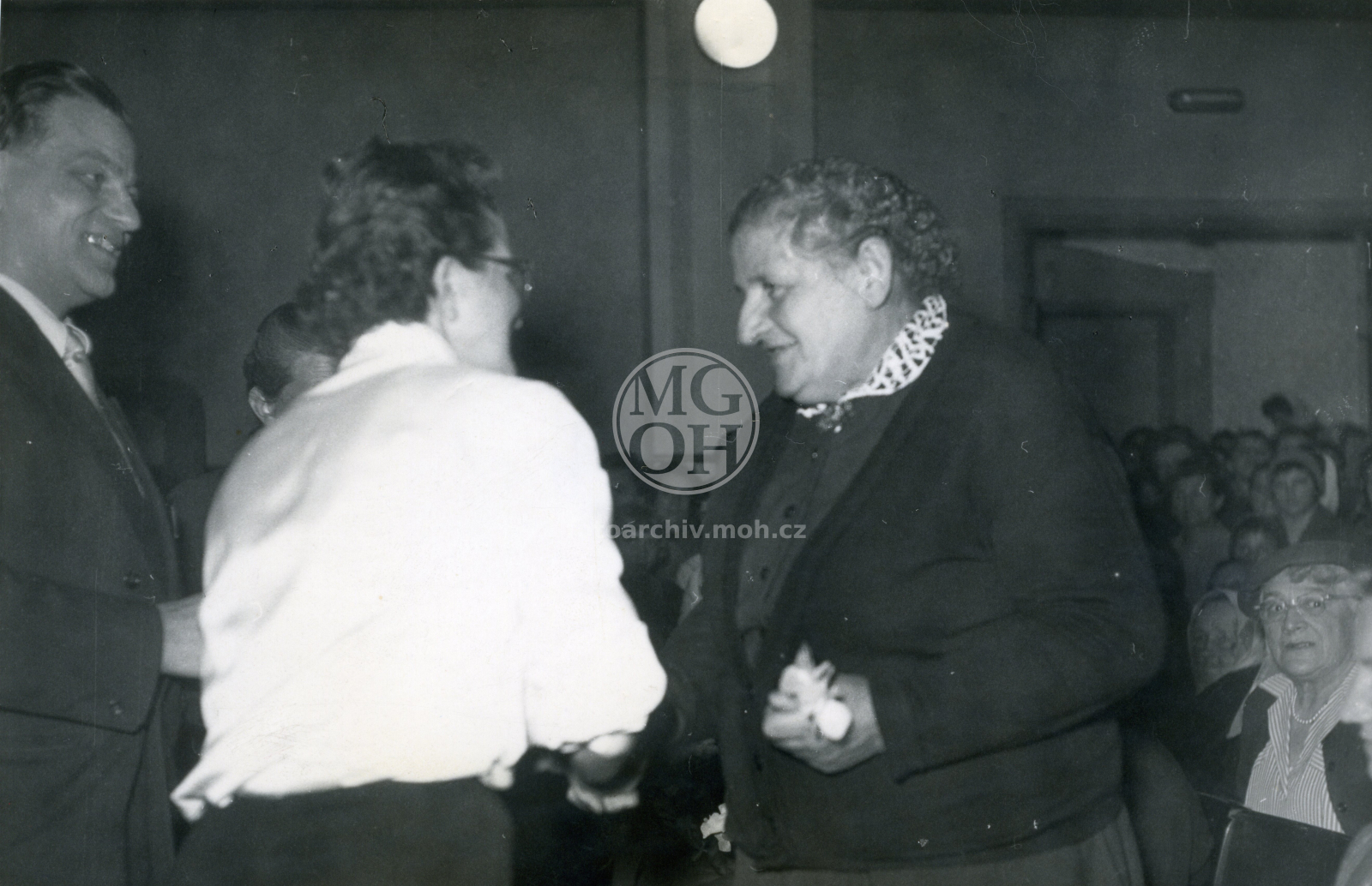 Fotografie - Čestné odznaky mateřství