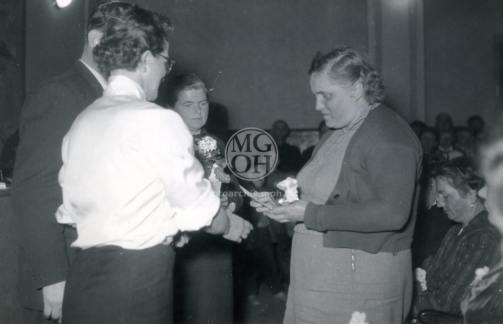 Fotografie - Čestné odznaky mateřství