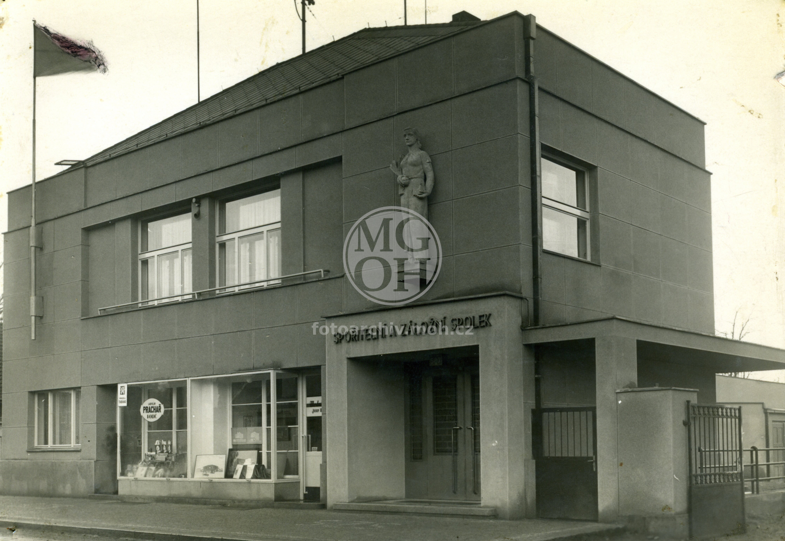 Fotografie - Budova spořitelny, dnes dopr. středisko n.p. Masna