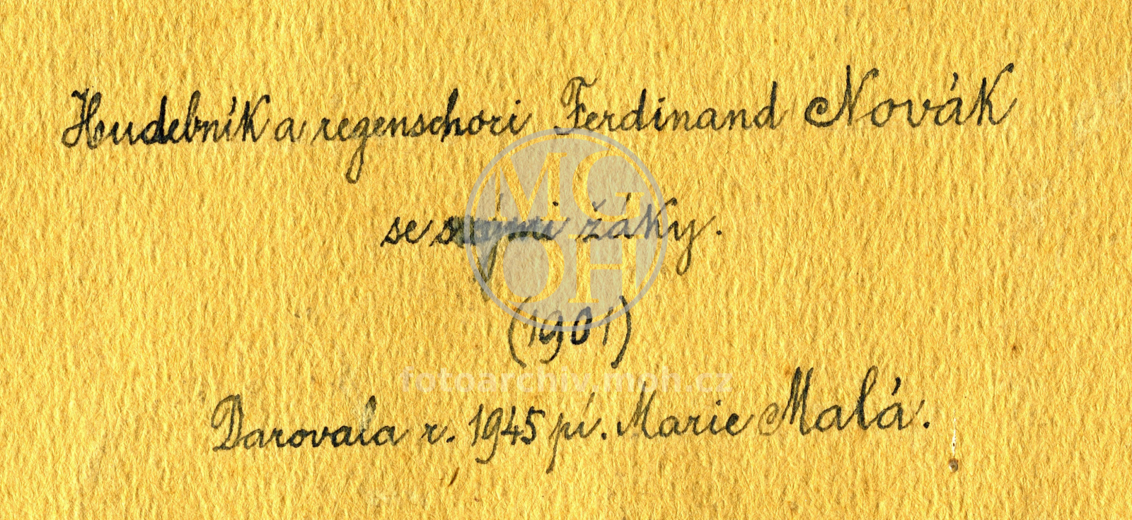 Fotografie - Skupina dětí - pěvecký sbor 
Osoba: Novák Ferdinand, hudebník a regenschori