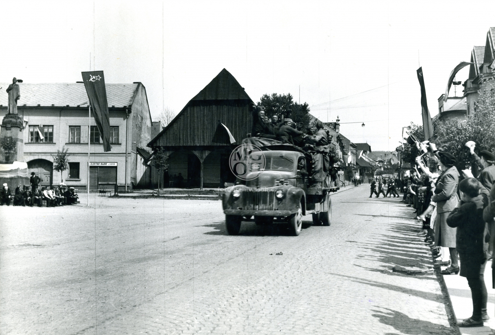Fotografie - Příchod Rudé armády