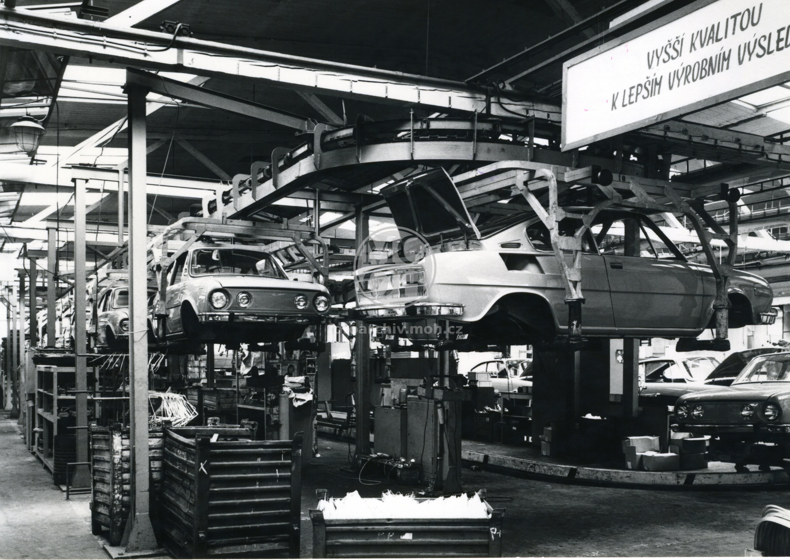 Fotografie - AZNP - montáž vozů Škoda