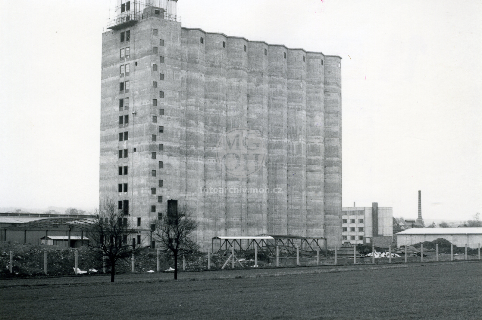 Fotografie - Výstavba sila