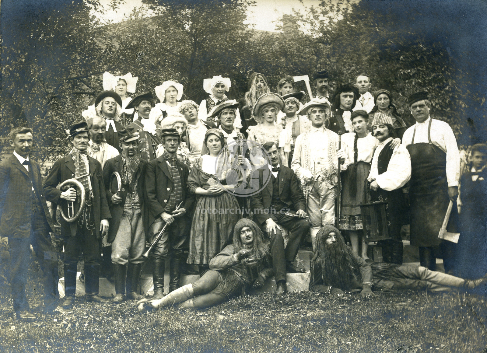 Fotografie - Ochotníci, hra "Lucerna"