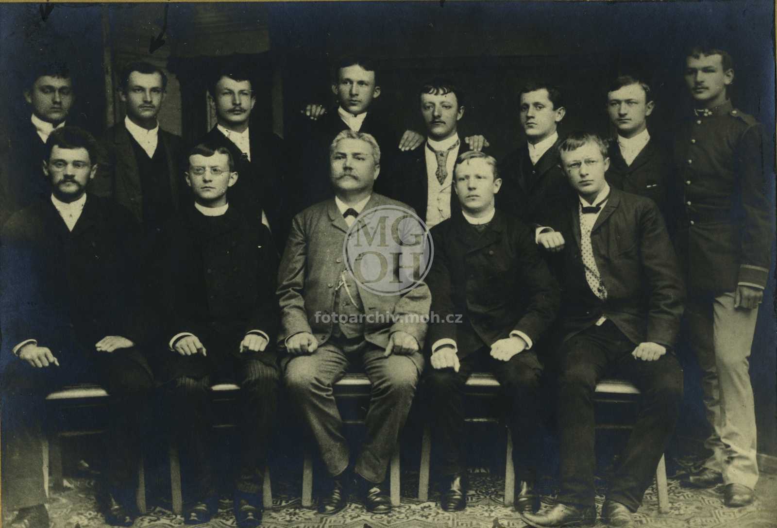 Fotografie - Část generace Týnišťské - popis